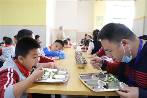 藍港外國語小學喜獲餐飲服務食品安全最高等級評定